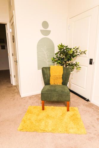 Cozy 1 Bdrm In-law Suite - CUTE Cozy 1 Bdrm In-law Suite - CUTE