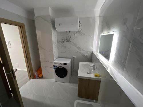 Brand new condo for rent, Tirana (photo 9)