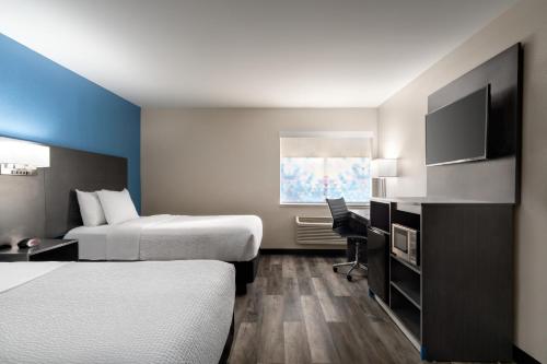 La Quinta Inn & Suites by Wyndham Chicago Tinley Park in Tinley Park