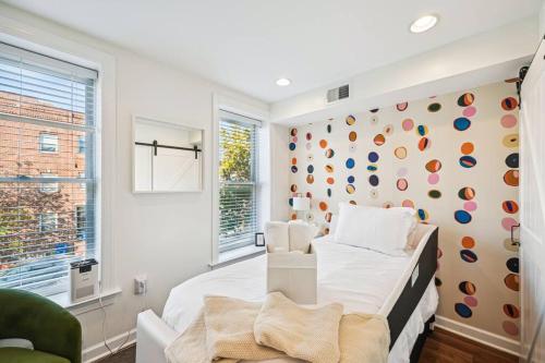 Federal Hill Luxury + City Charm in เฟดเดอรัล ฮิลล์