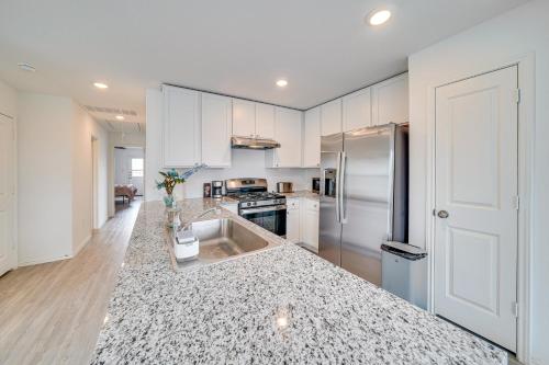 Pet-Friendly San Antonio Home about 9 Mi to Lackland! in San Antonio, USA