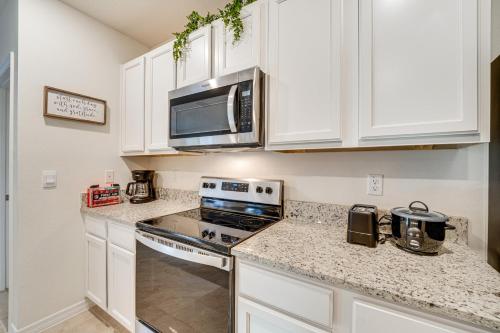Davenport Home with Amenity Access, Near Disney! in Davenport, USA
