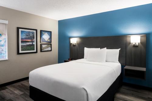 La Quinta by Wyndham Chicago Tinley Park