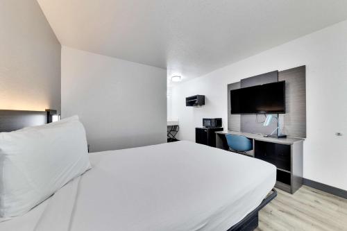 1 queen bed
