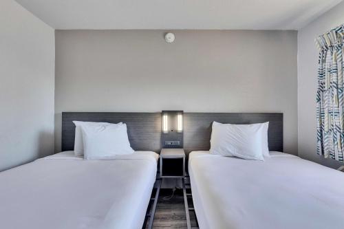 Quadruple Room image 4