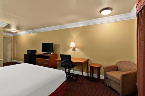 Best Western Willits Inn - image 12
