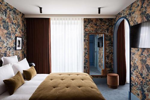 522804917 Hotel Florida Paris