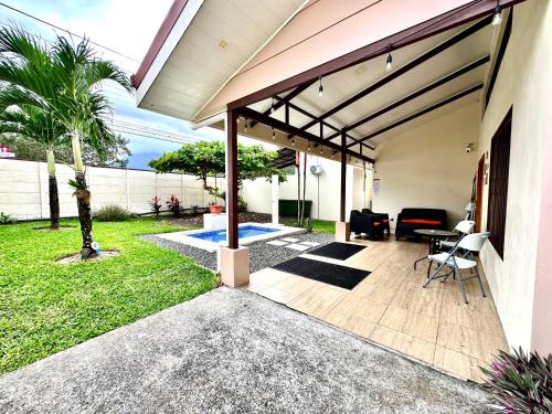 Oasis Arenal Villa Pool & Arenal Volcano View, Fortuna (Foto 6)