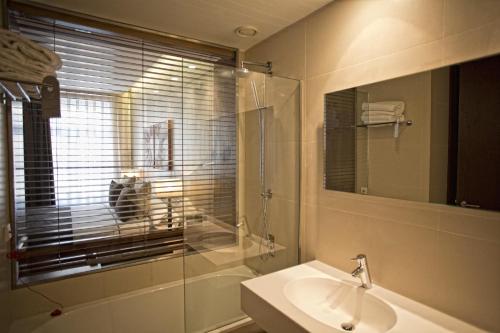 Hotel Carris Porto Ribeira - main image