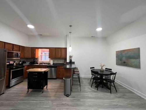 Lovely 3-bedroom apartment in Bronzeville in Chicago, USA