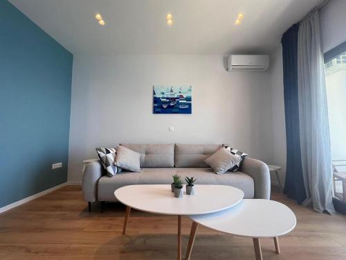 One-Bedroom Apartment with Balcony and Sea View room in Apartments by the sea Gornja Podgora Makarska - 21736