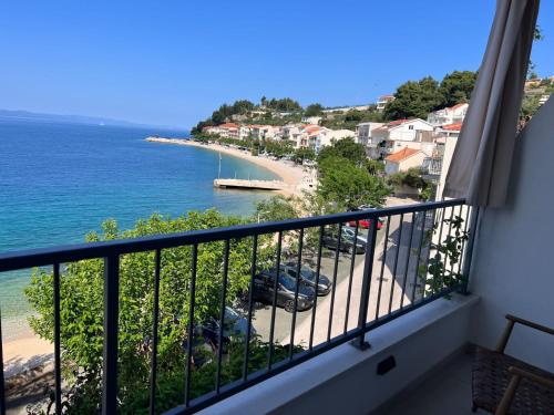 Studio with Balcony and Sea View image 2