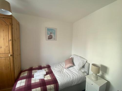 Comfy & Affordable home - Sleeps 7, free off-street parking near City centre, Cadbury World & Cannon Hill Park