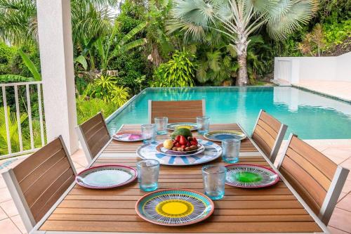 設施, Private Oasis with Incredible Views in 西夏洛特阿馬利亞