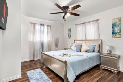 SAT Airport, 4 BdRms, Large Group, Wheelchair in San Antonio, USA