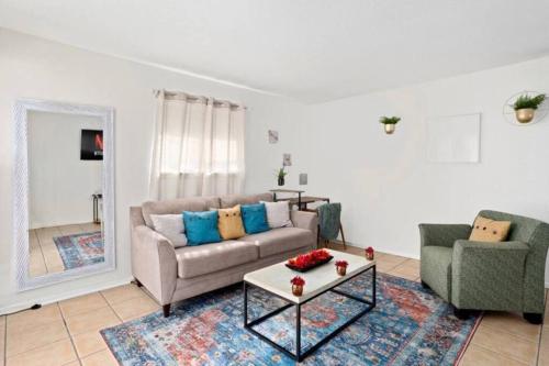 SAT Airport, 4 BdRms, Large Group, Wheelchair in San Antonio, USA