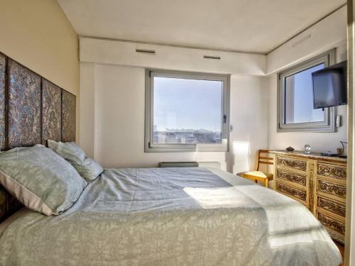 Apartment image 8