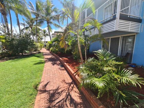 Dolphin Heads - Resort Unit - Absolute Beachfront! - Whitsunday Getaway!