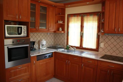 Kitchen, Manner villa in Balatonalmadi