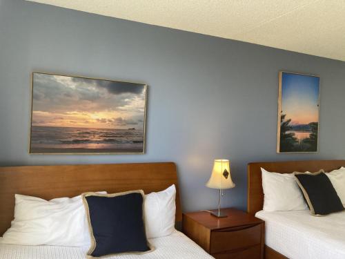 Deluxe Condo with Pool View Free Parking & Wi-Fi - image 4