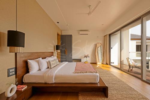 The Banyan Tree Villa A4 by Stay ALYF, Siolim