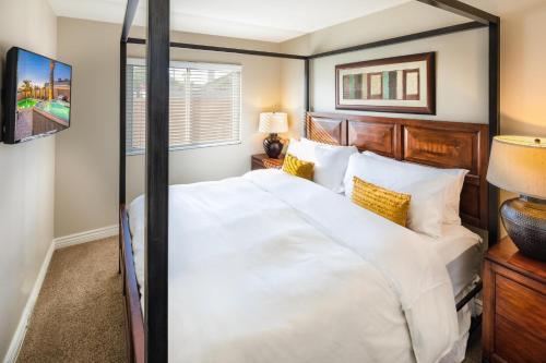Scottsdale Vacation Rentals - Tap to explore photos