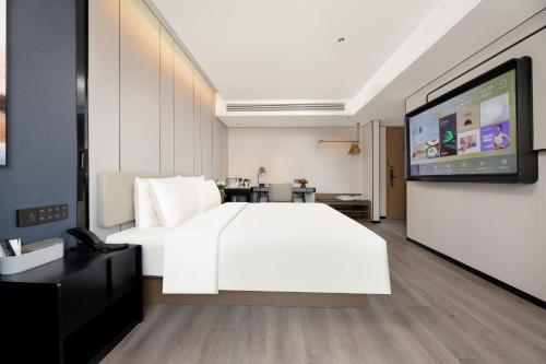 Jimu Double Room room in Atour Hotel Xi'an Bell Tower Dachaishi Metro Station