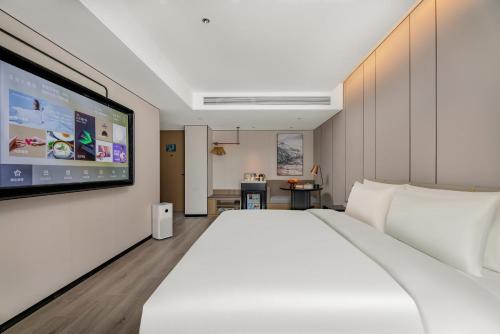 Jimu Suite room in Atour Hotel Xi'an Bell Tower Dachaishi Metro Station