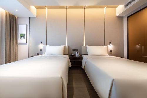 成都春熙路天府广场地铁站亚朵酒店 成都春熙路天府广场地铁站亚朵酒店