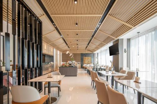 Atour Hotel Hangzhou East Railway Station East Square in 위항 디스트릭트