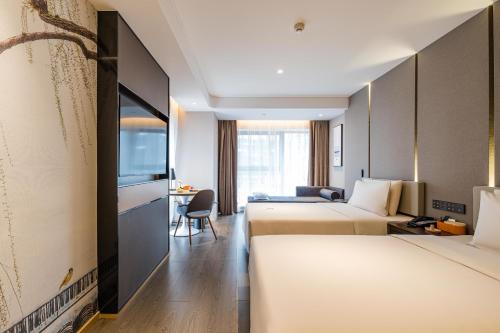 Jimu Twin Room image 1