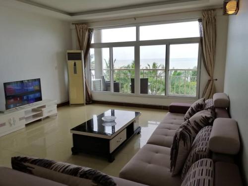 The sea view apartment