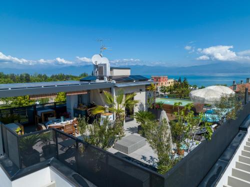 Plaza Lago di Garda Rooms - Rooftop, Lakeview & Jacuzzi 3