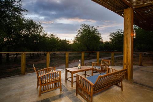 B&B Hoedspruit - Kubu Bush Lodge - Bed and Breakfast Hoedspruit