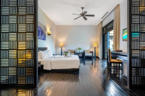 2 bedrooms, 4 beds