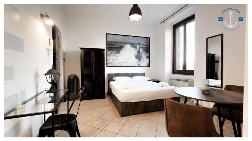 One-Bedroom Apartment room in Clementina