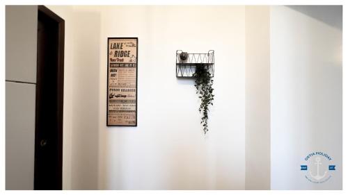 One-Bedroom Apartment image 5