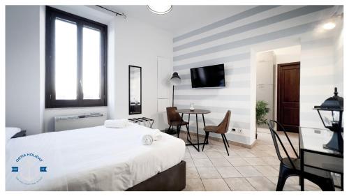 One-Bedroom Apartment image 2