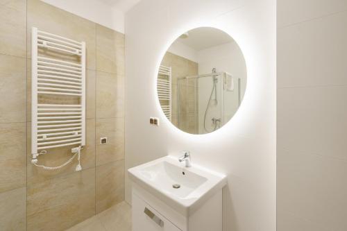 Two-Bedroom Suite image 3