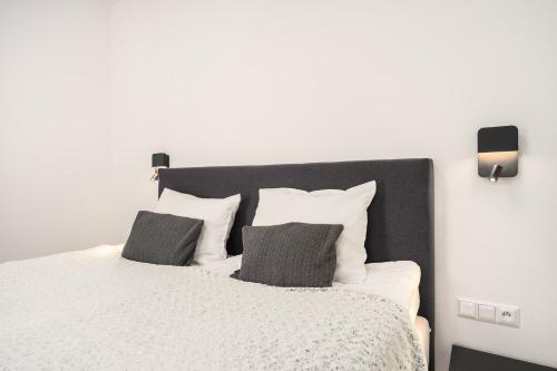 Two-Bedroom Suite image 8