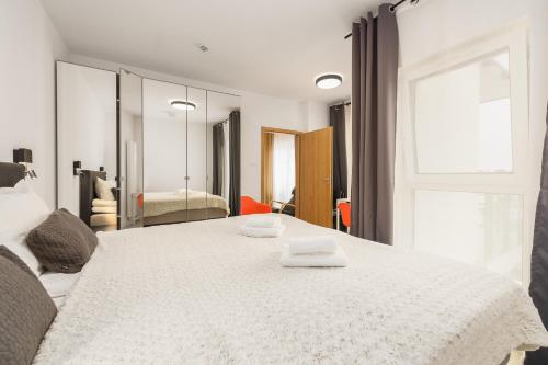 Two-Bedroom Suite image 10
