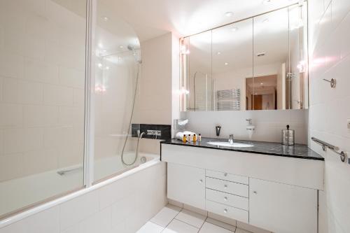 Veeve - Eiffel Skies - image 9