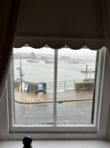 Admiral MacBride Bed & Breakfast – Plymouth