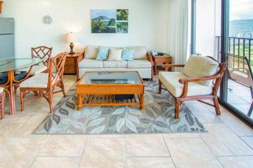 Deluxe Panoramic Mountain View Condo - 37th Floor Free parking & Wifi - image 9