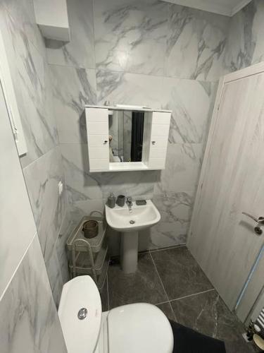 VPG Central Luxury Apartment in 프톨레마이다