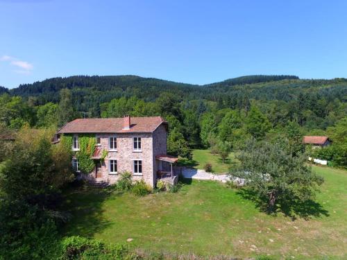 Maison de 8 à 10 personnes dans les Monts du Forez - Location saisonnière - Vollore-Ville