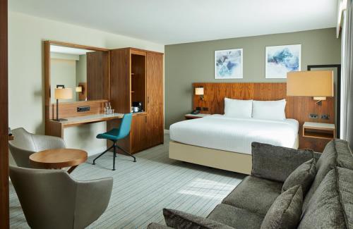 Courtyard by Marriott London Gatwick Airport - image 3