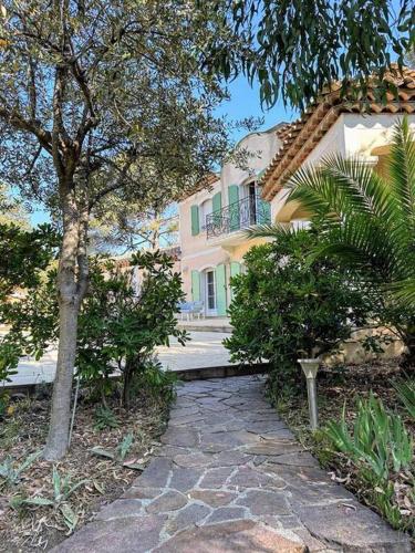 Magnifique bastide provençale avec grande piscine (Magnifique bastide provencale avec grande piscine) in Saint Raphaël