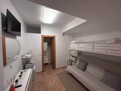 Cute studio in Gran Via -Si1, Madrid