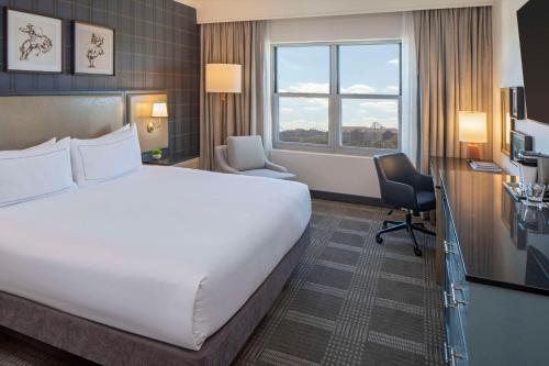 King Room image 3